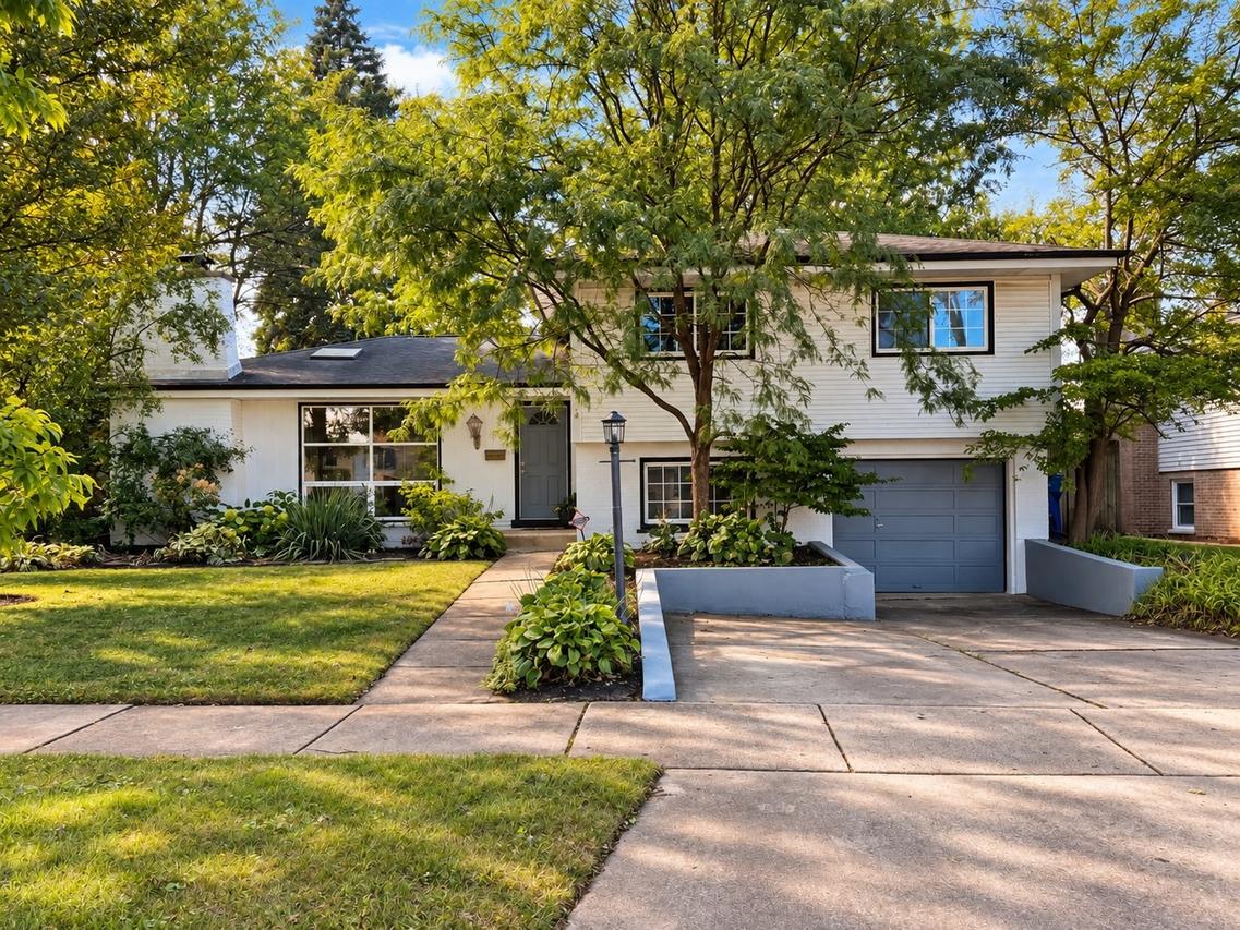 426 Amherst Ave., Des Plaines, IL 60016