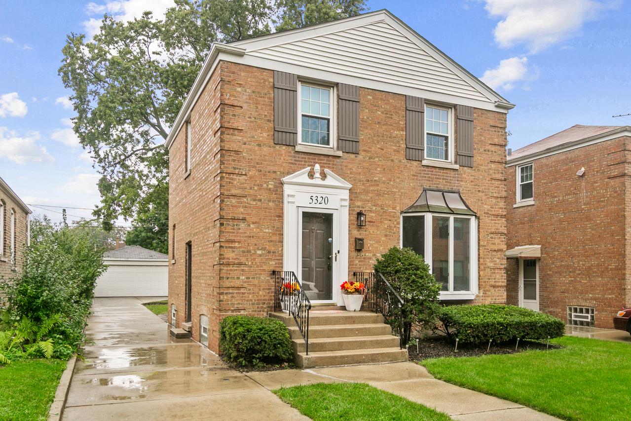 5320 S Oak Park Ave., Chicago, IL 60638