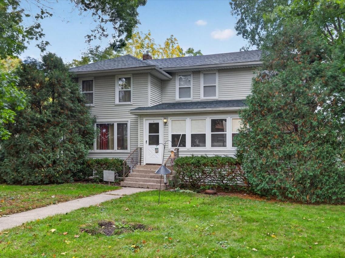 10912 N Woodstock St., Huntley, IL 60142