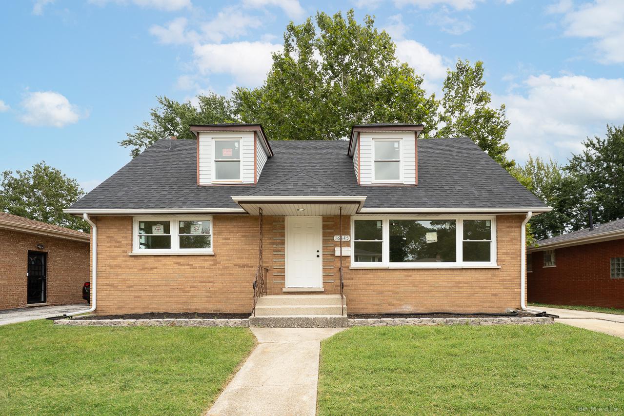16445 Dobson Ave., South Holland, IL 60473