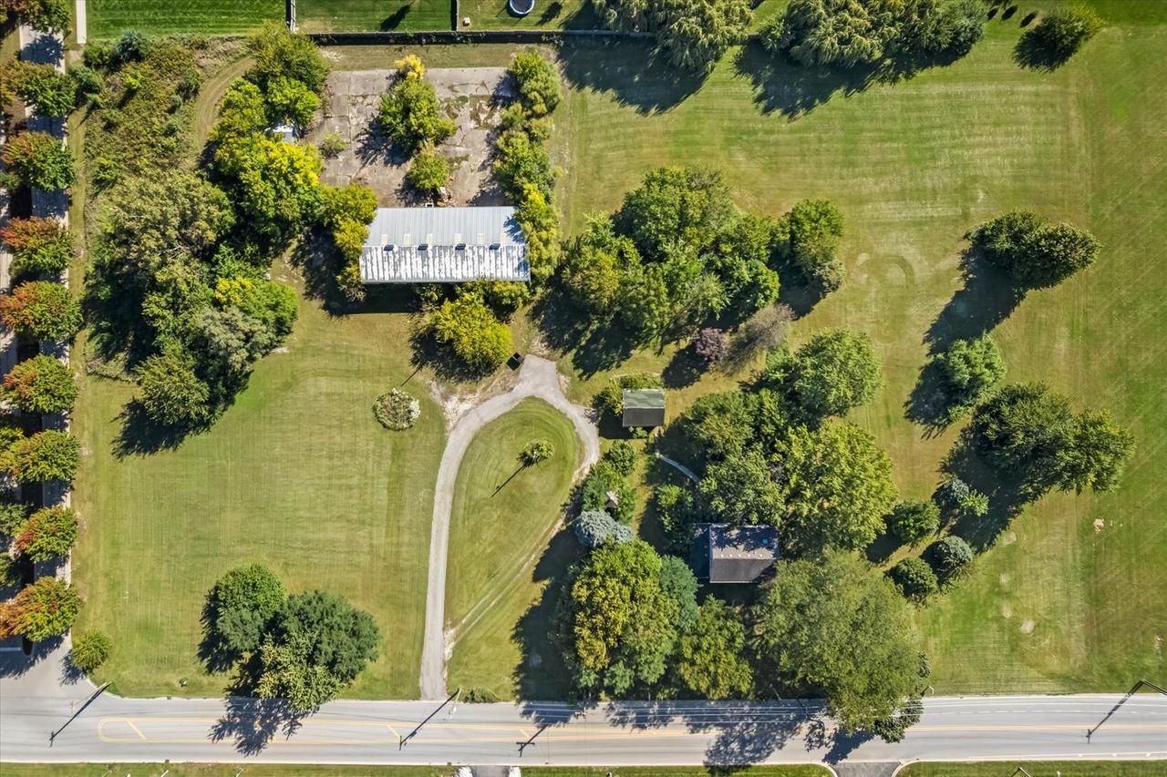 870 Simons Rd., Oswego, IL 60543