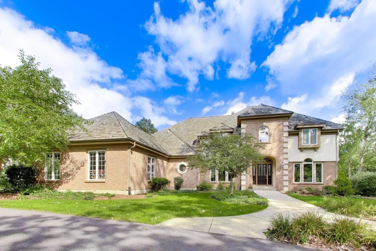 12 Riderwood Rd., North Barrington, IL 60010