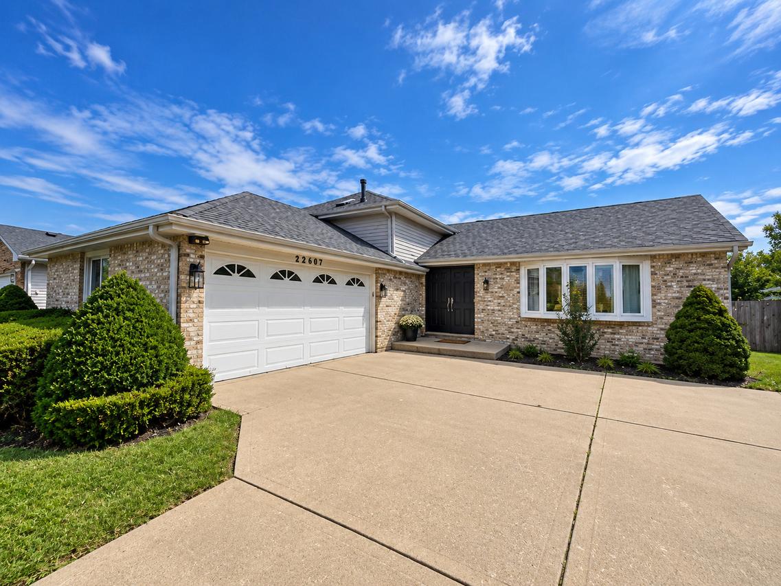 22507 Latonia Ln., Richton Park, IL 60471