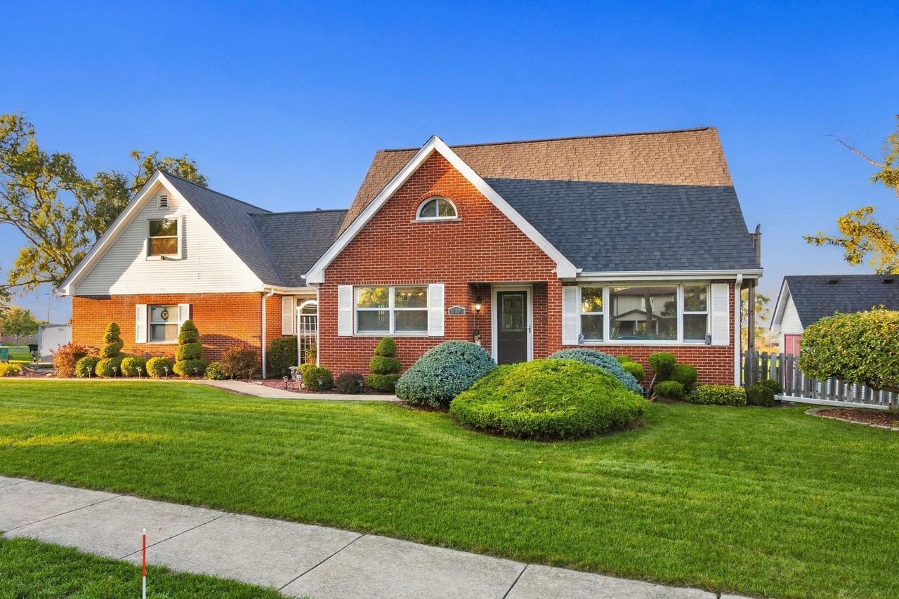 917 Mccarthy Rd., Lemont, IL 60439