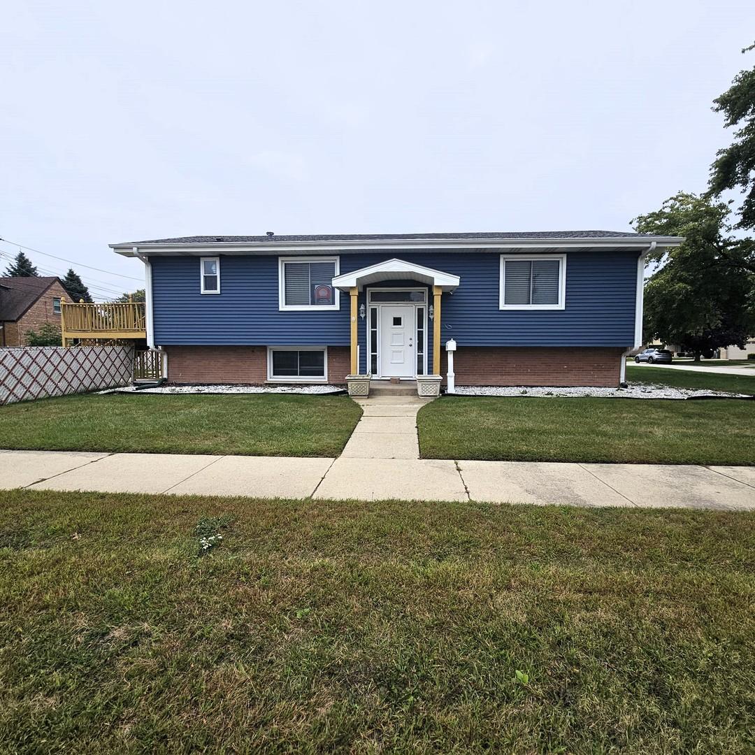 10301 Minnick Ave., Oak Lawn, IL 60453