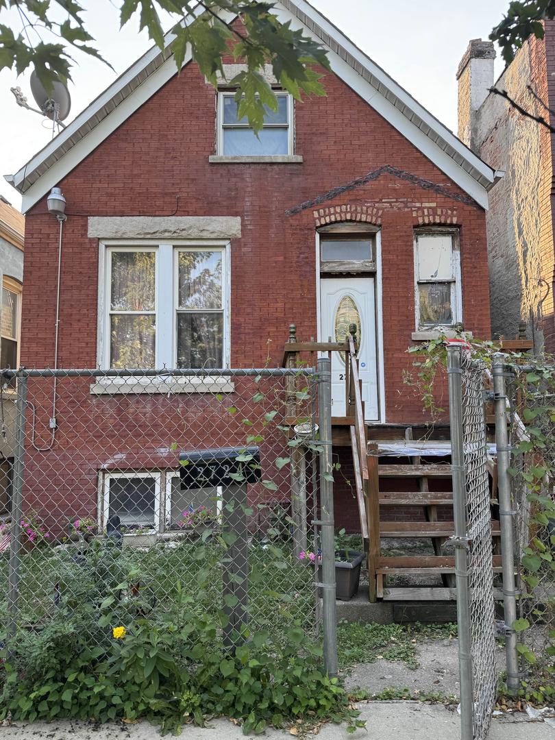 2724 S Troy St., Chicago, IL 60623