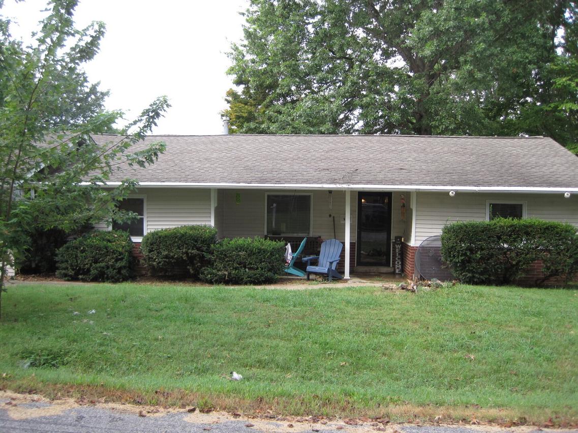 913 Peony Dr., Belleville, IL 62220