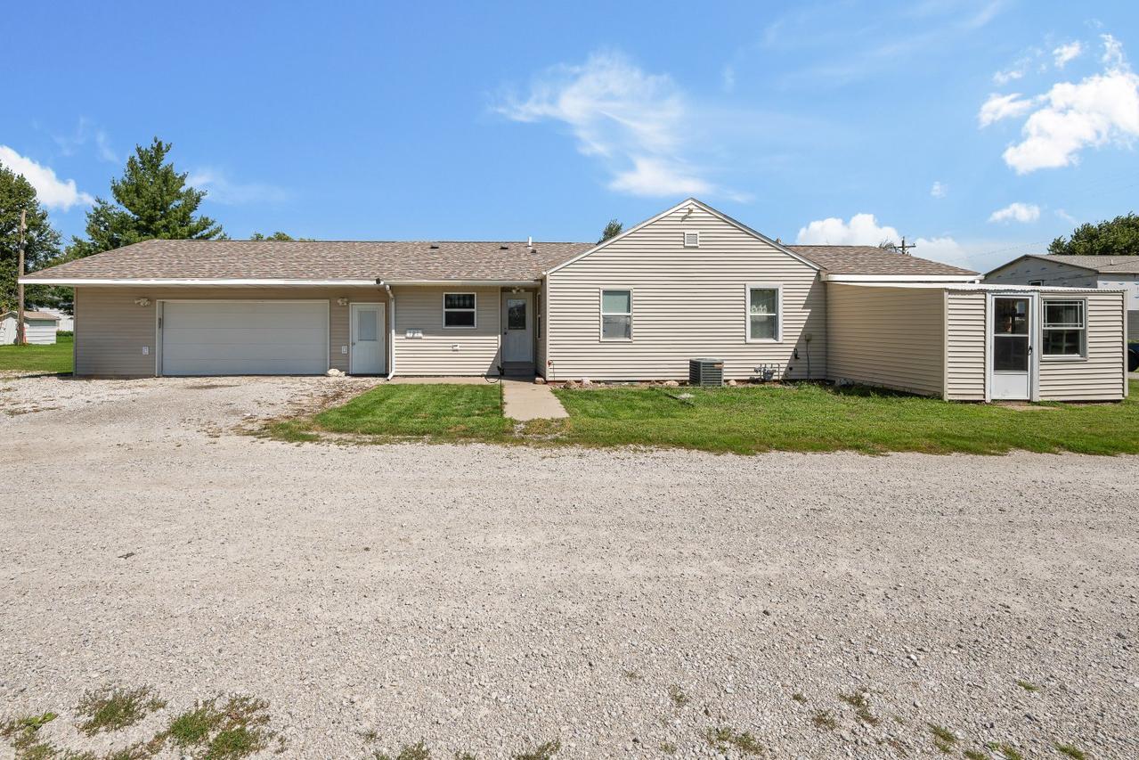 101 E 7th St., Sherrard, IL 61281
