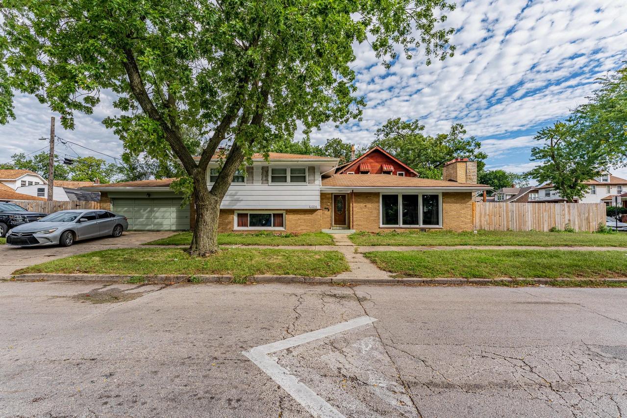 12256 S Harvard Ave., Chicago, IL 60628