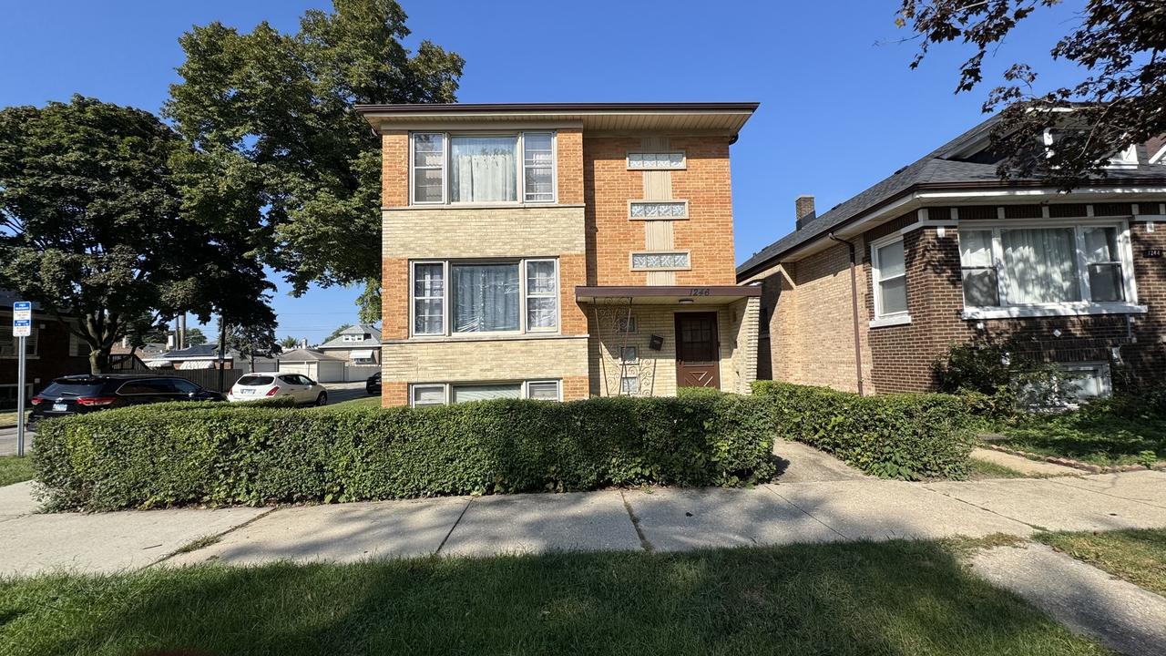 1246 S 61st Ave., Cicero, IL 60804