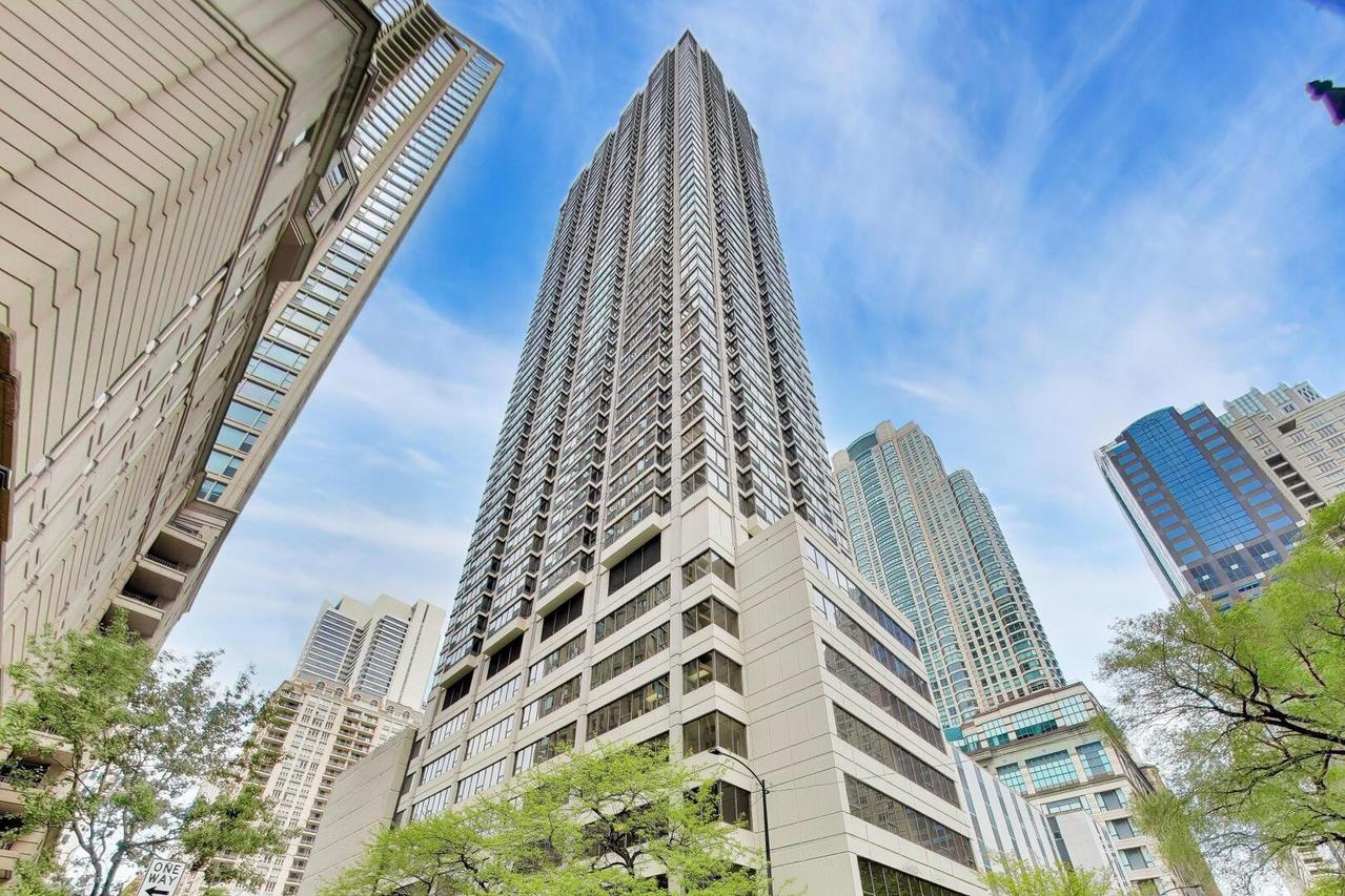 30 E Huron St. #4008, Chicago, IL 60611