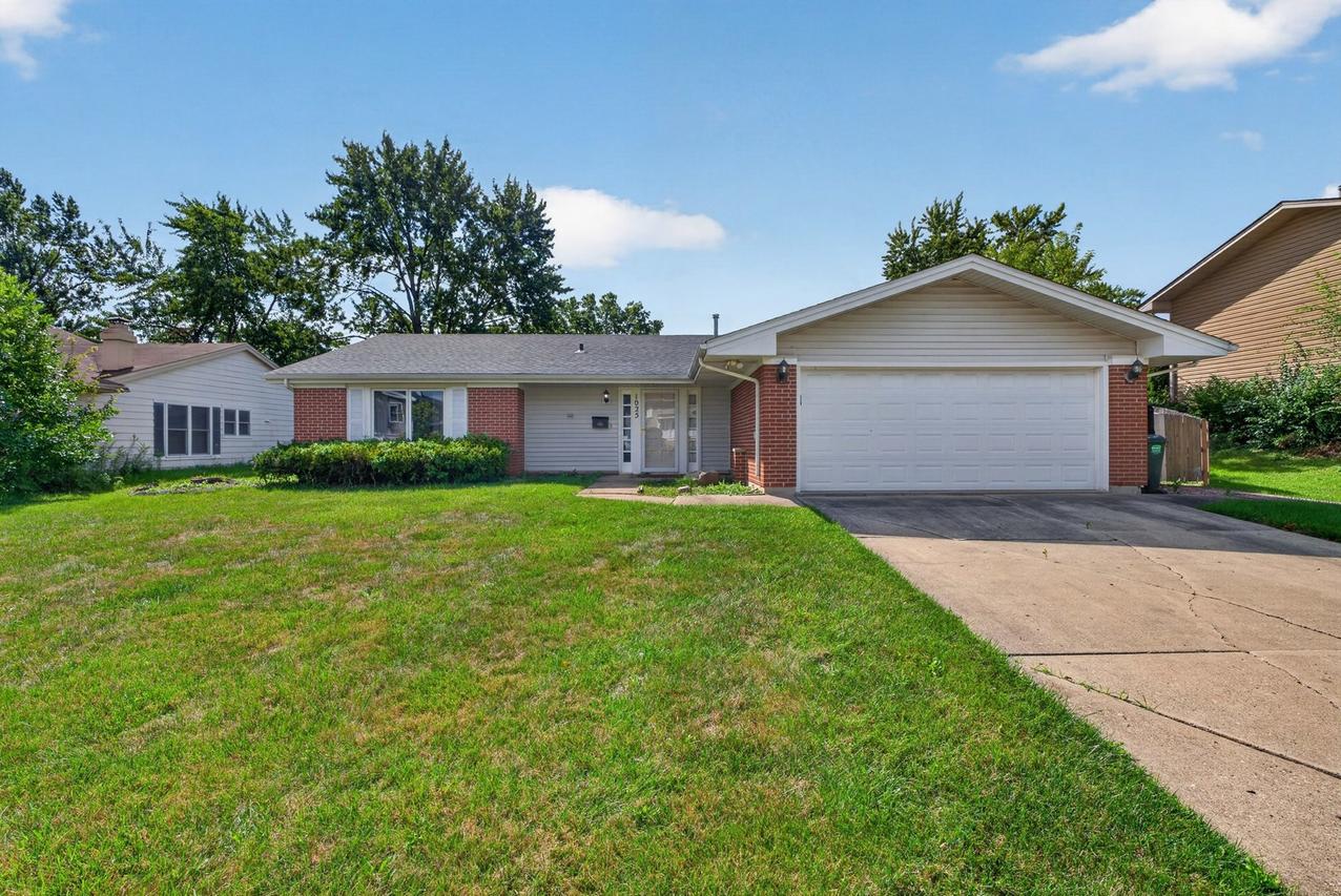 1025 Mayfield Ln., Hoffman Estates, IL 60169