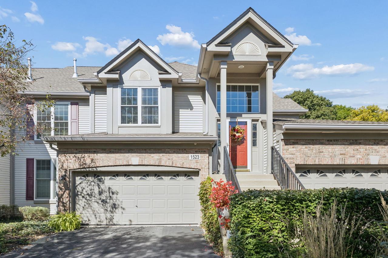 1523 Orchard Cir., Naperville, IL 60565