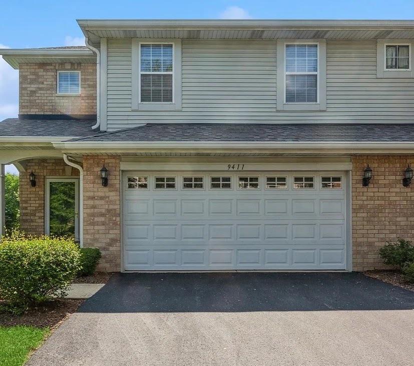9411 Fountain Point Cir., Darien, IL 60561