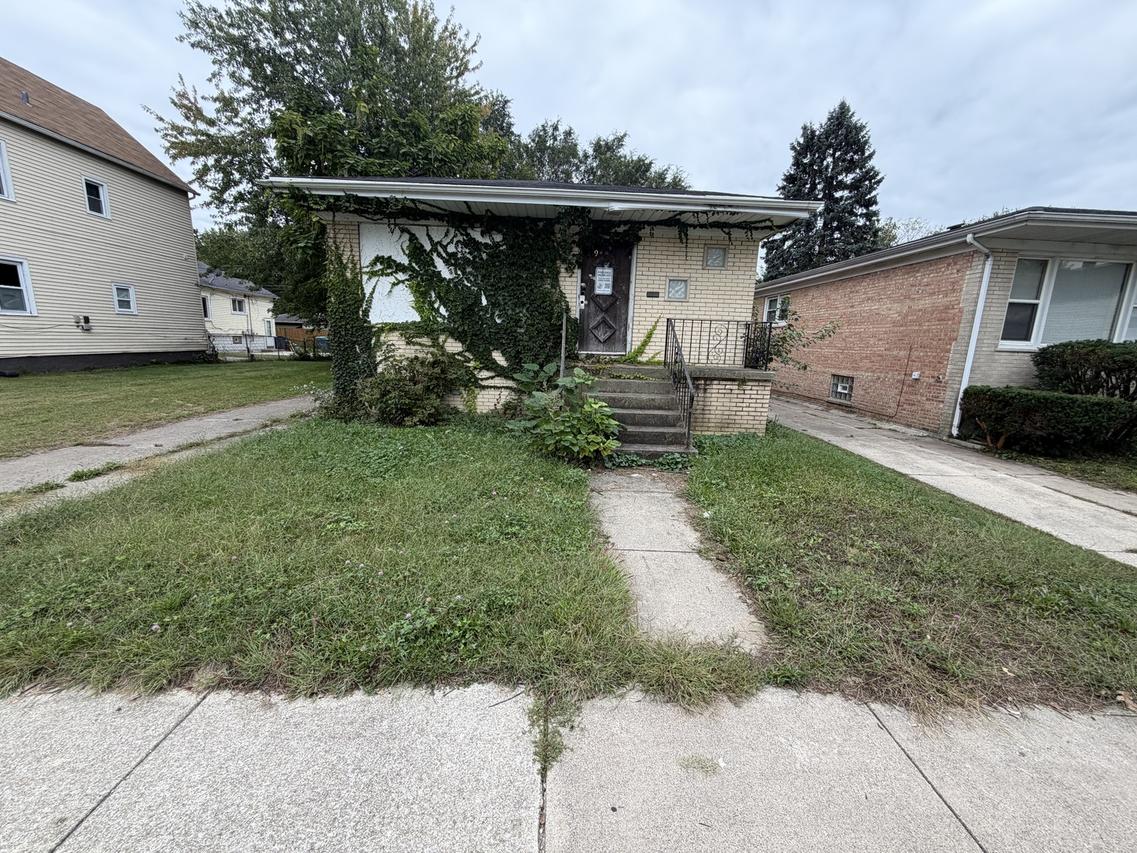 319 154th Pl., Calumet City, IL 60409