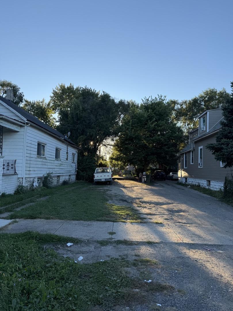 11552 S State St., Chicago, IL 60628