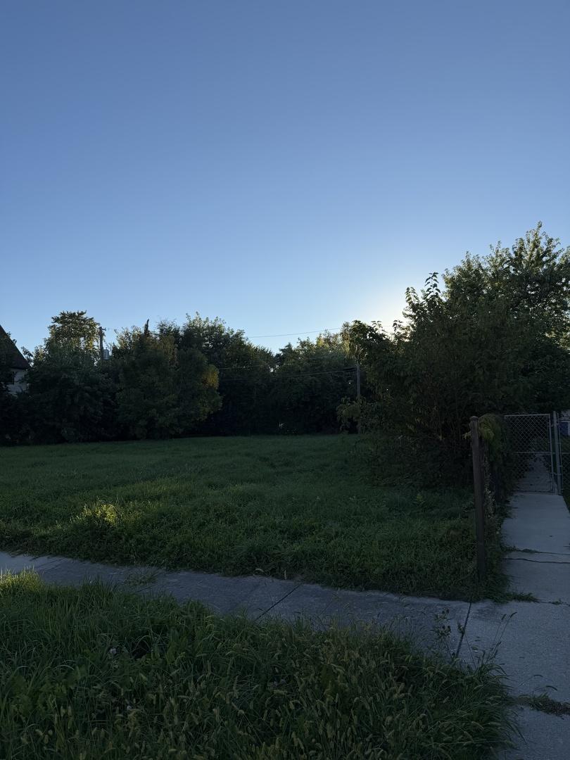 10562 S Lafayette Ave., Chicago, IL 60628