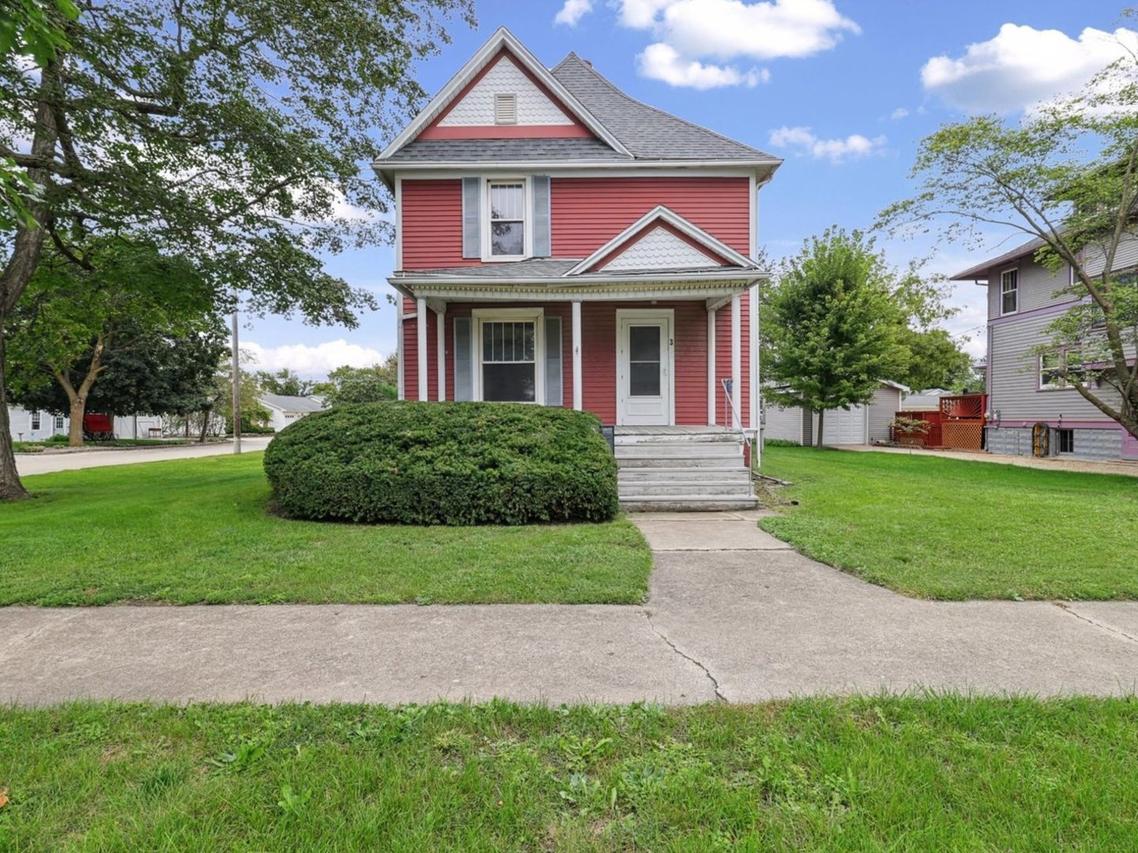 311 E Pells St., Paxton, IL 60957