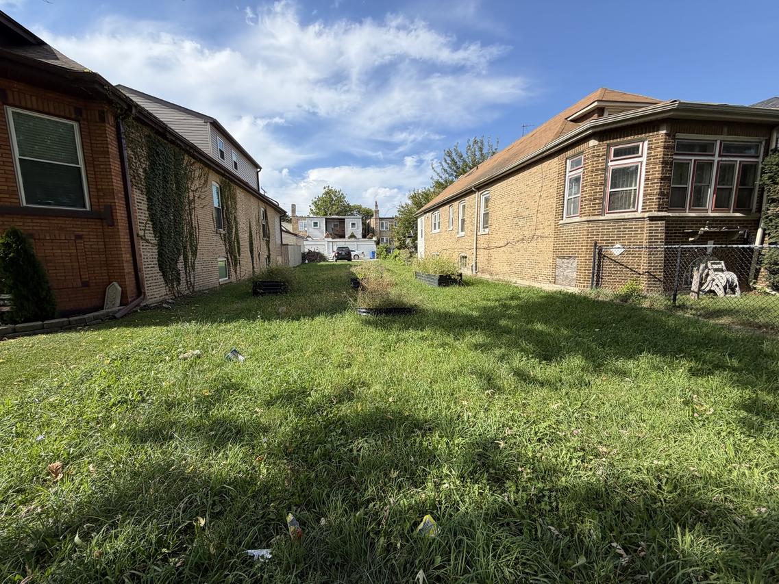 9036 S Racine Ave., Chicago, IL 60620