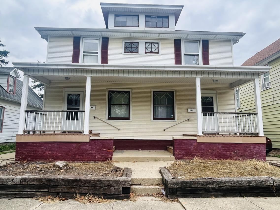 1707 W Fredonia Ave., Peoria, IL 61606