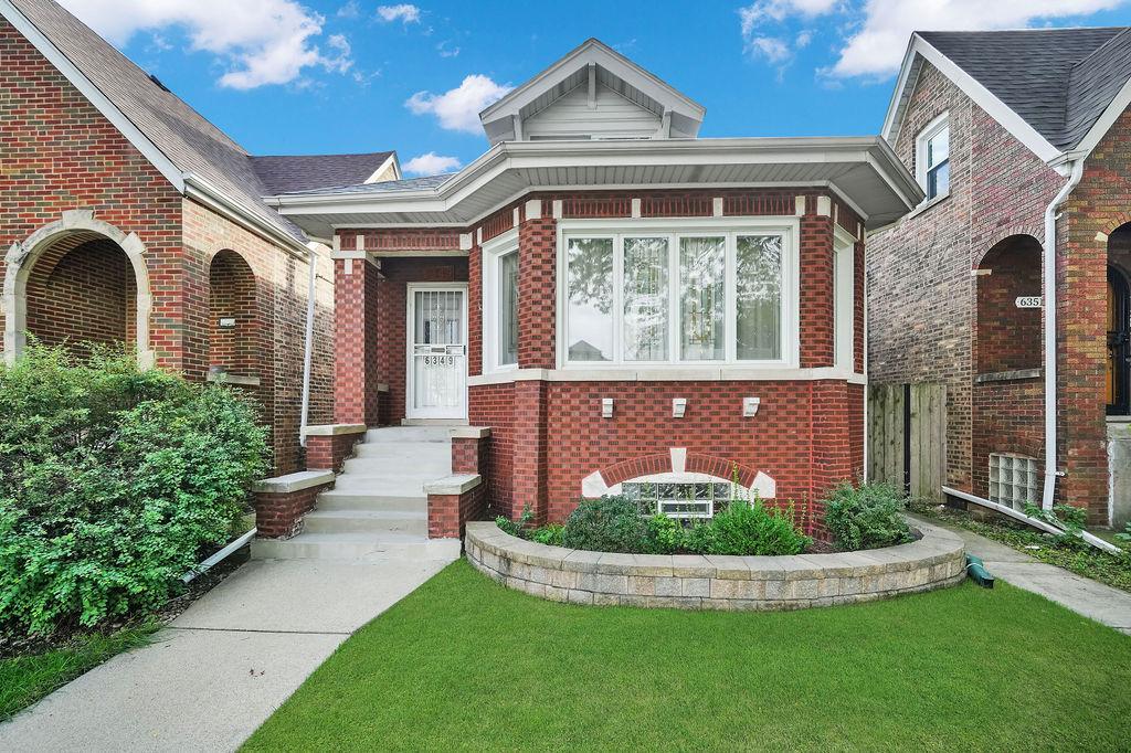 6349 S Karlov Ave., Chicago, IL 60629