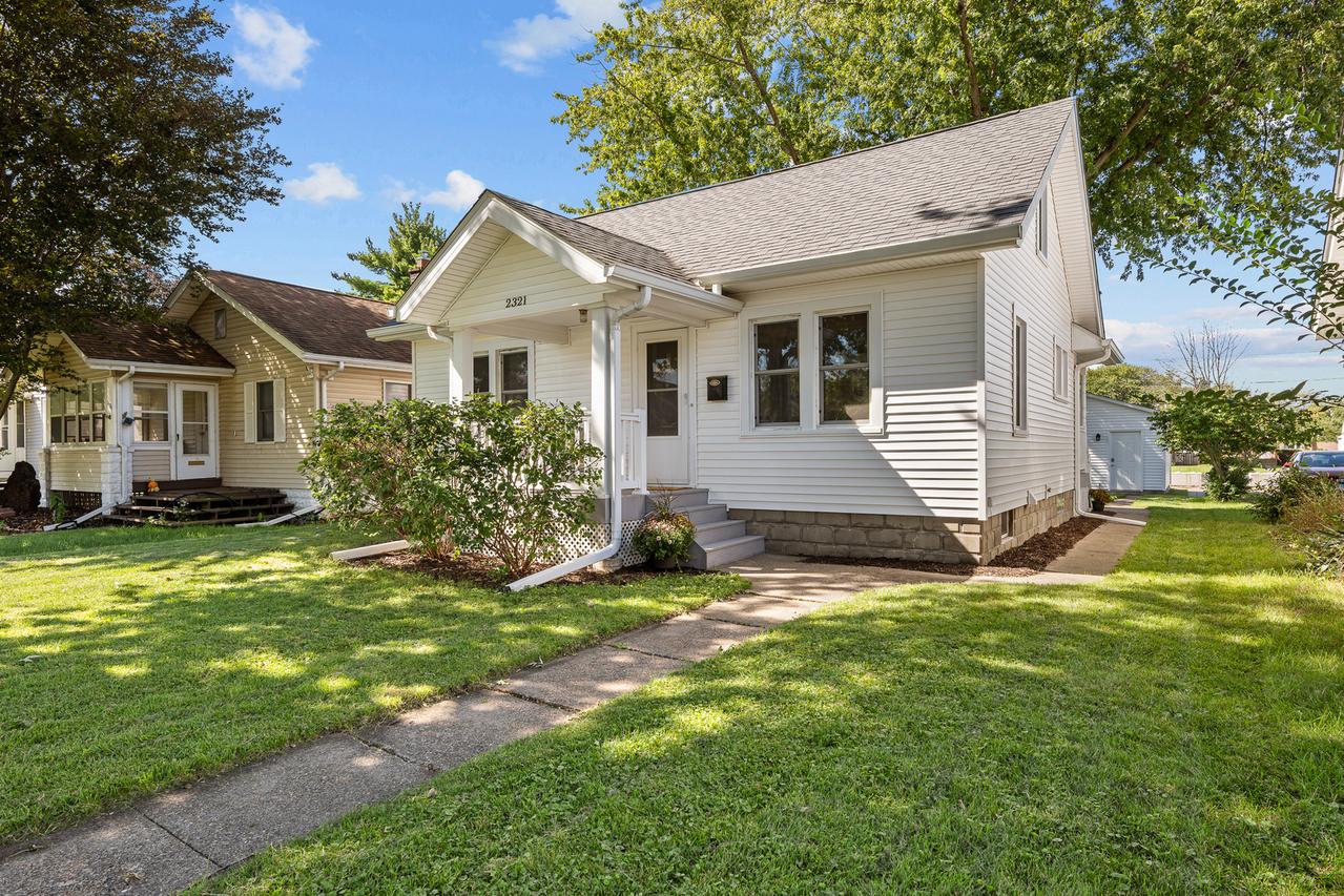 2321 30th St., Moline, IL 61265
