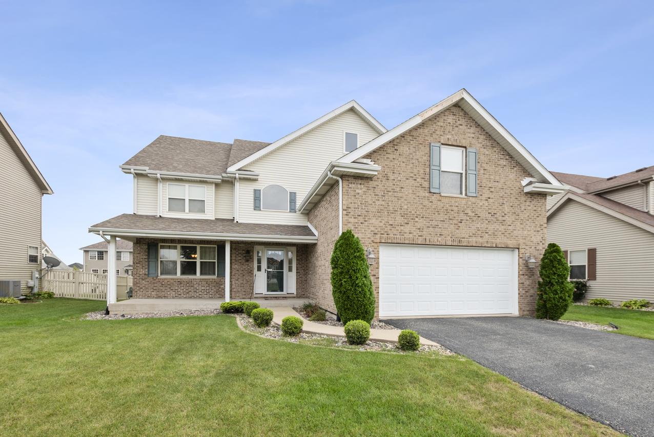 396 Hunters Dr., Beecher, IL 60401