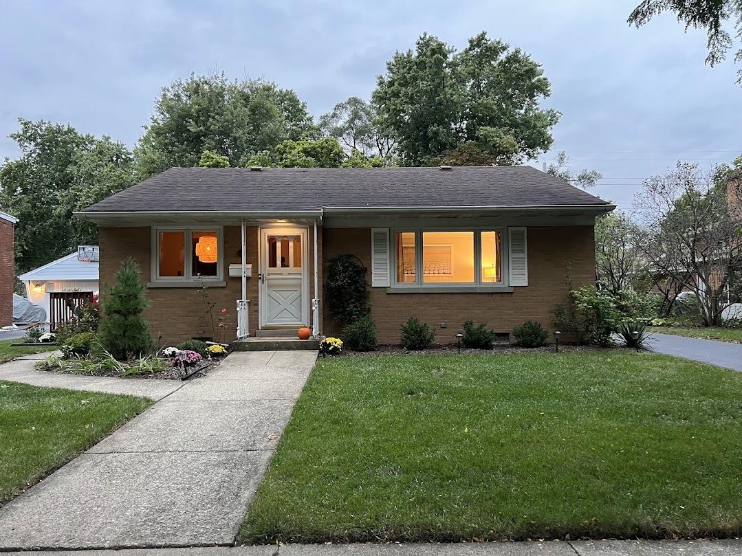 834 Beach Ave., La Grange Park, IL 60526