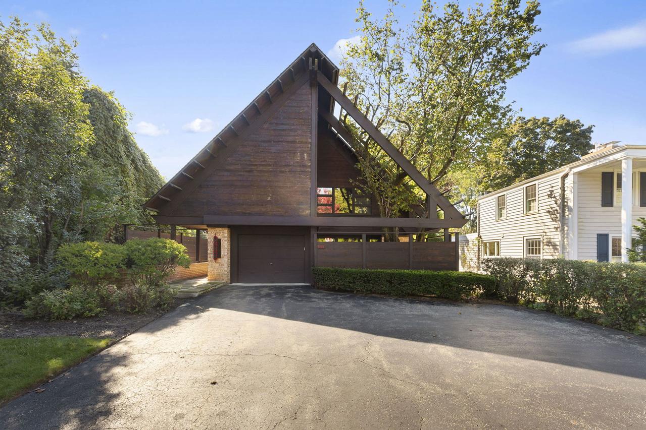 934 Marion Ave., Highland Park, IL 60035