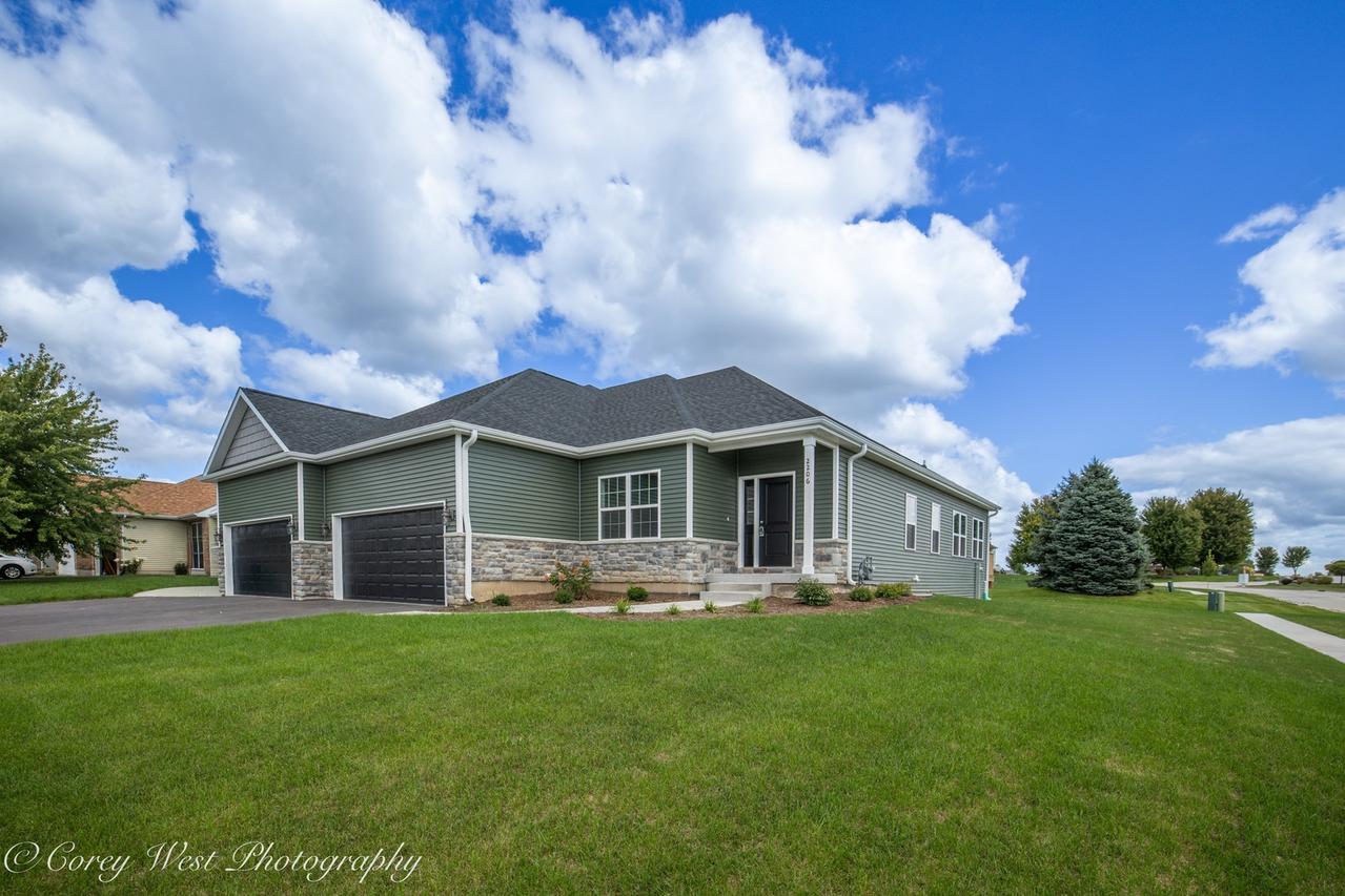 2206 Maggie Ln., Sycamore, IL 60178