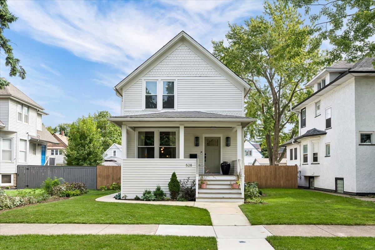 528 Ferdinand Ave., Forest Park, IL 60130