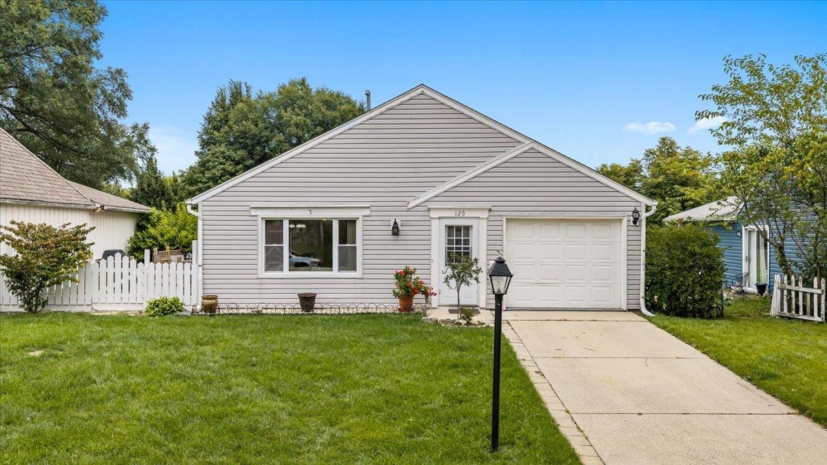 120 Braeburn Rd., Montgomery, IL 60538