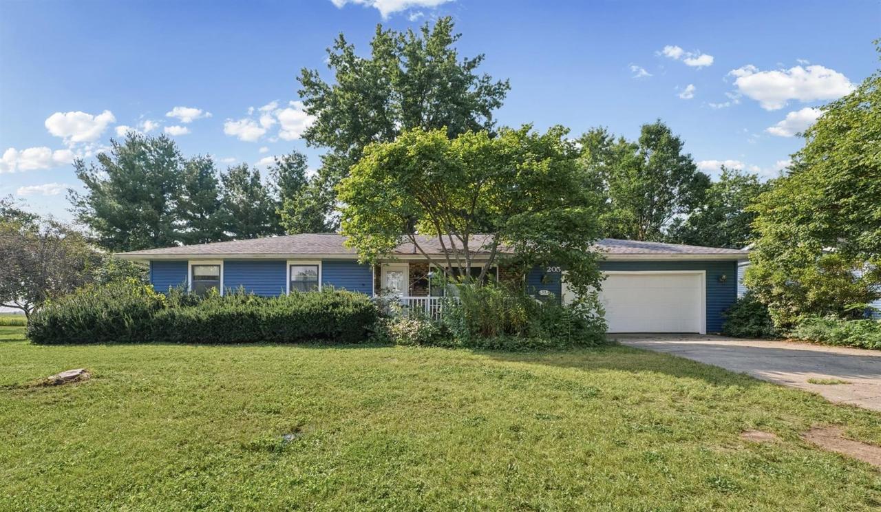 205 E Evergreen Dr., St. Joseph, IL 61873