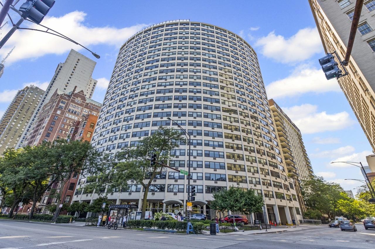 1150 N Lake Shore Dr. #8B, Chicago, IL 60611