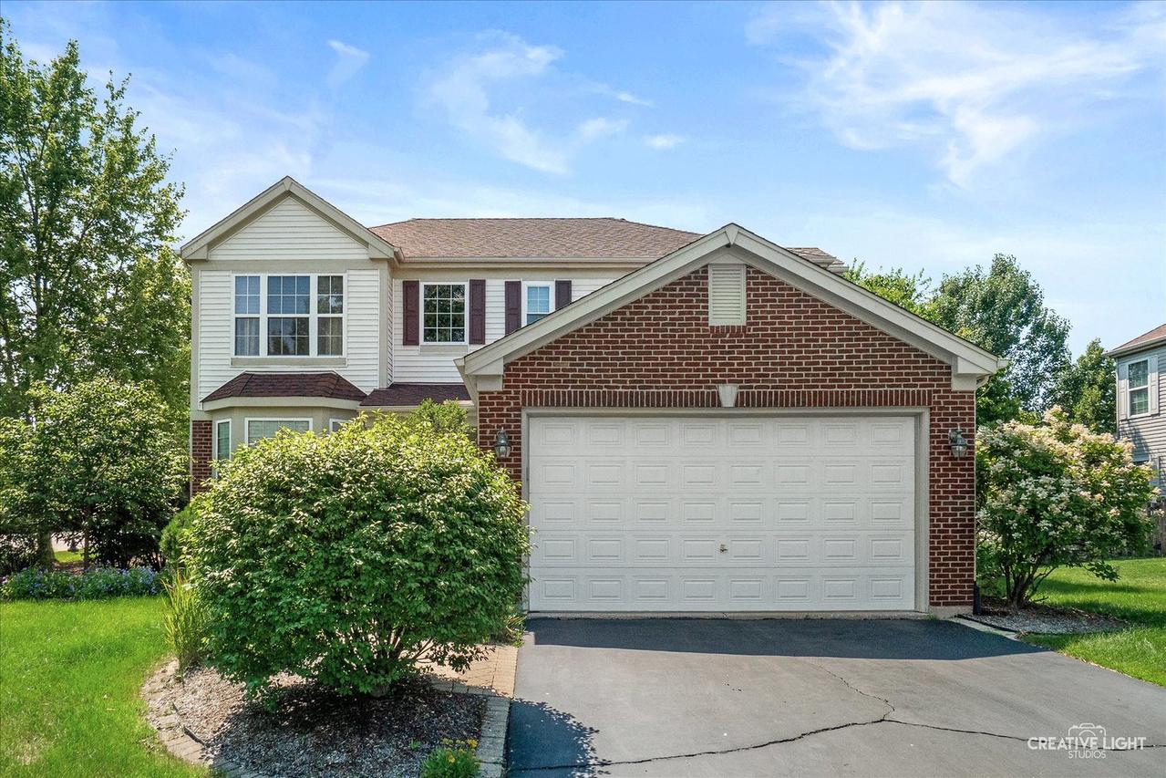 10651 Capitol Ln., Huntley, IL 60142