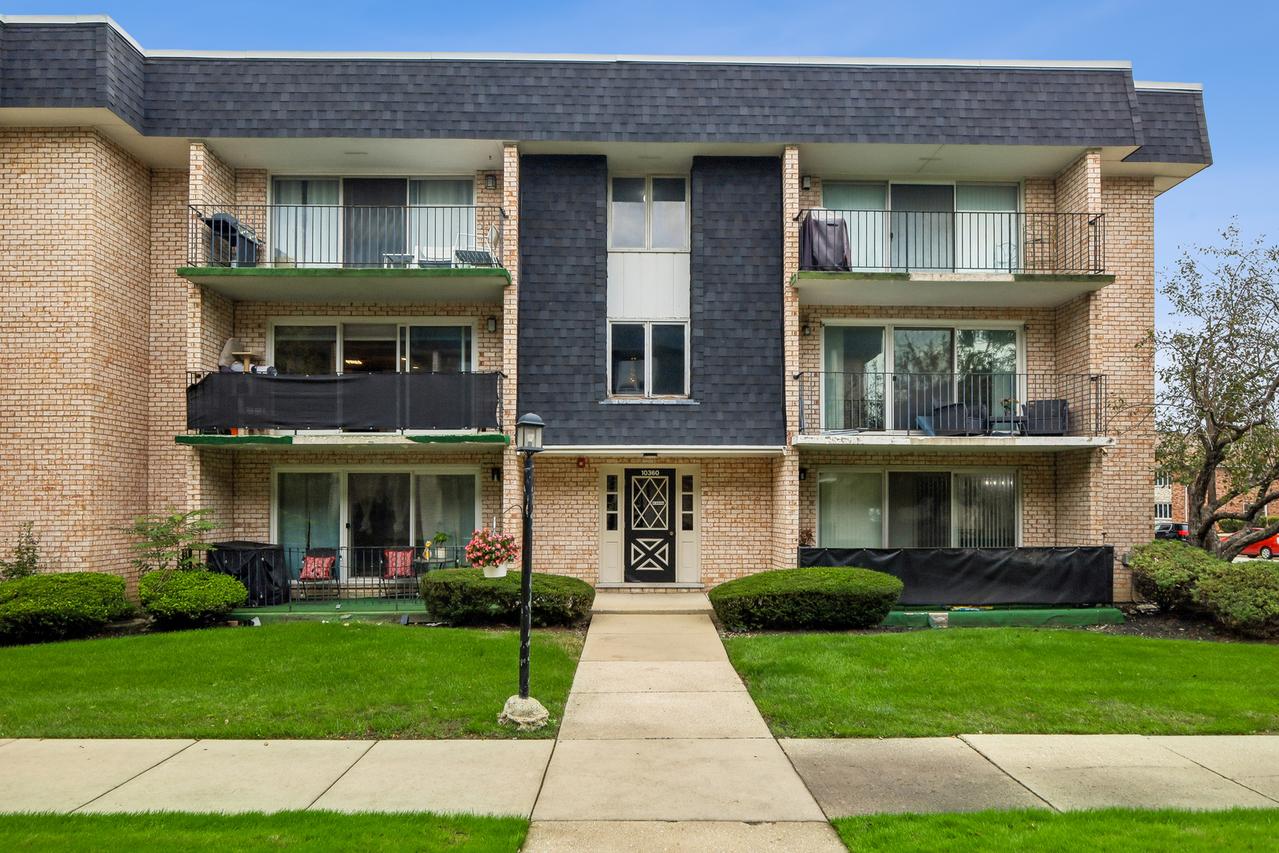 10360 Parkside Ave. #2B, Oak Lawn, IL 60453