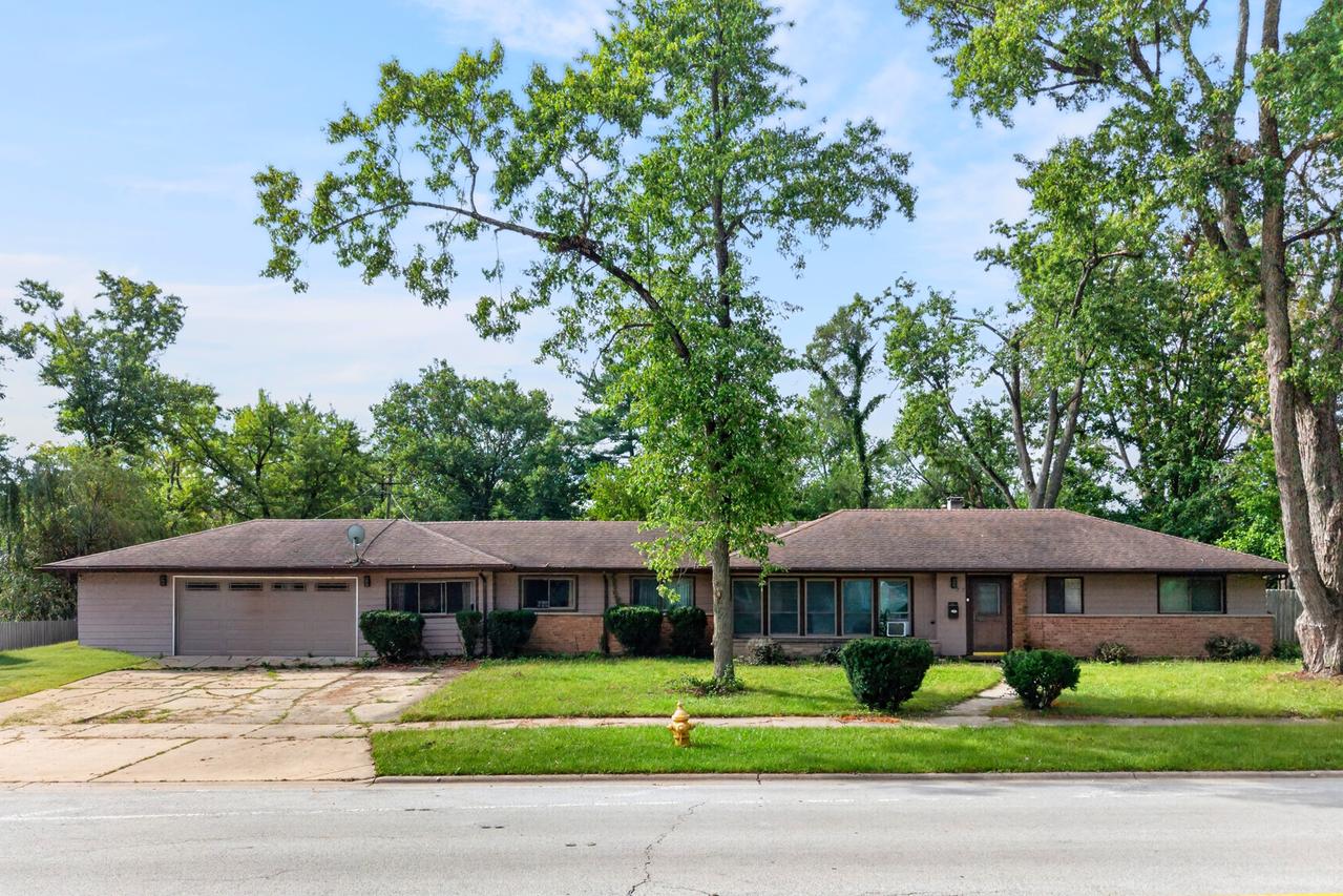 73 Blackhawk Dr., Park Forest, IL 60466
