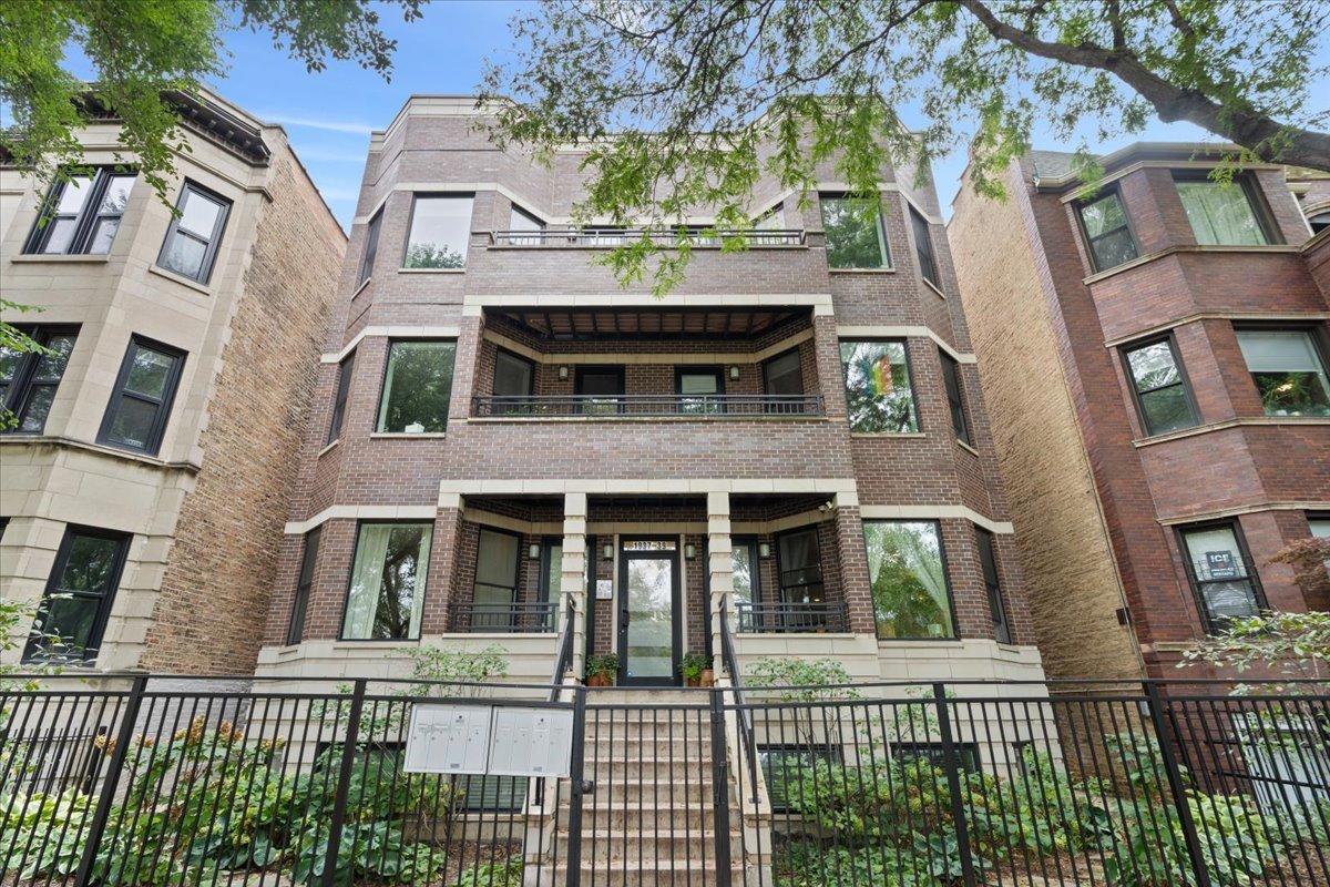 1939 N Humboldt Blvd. #1S, Chicago, IL 60647