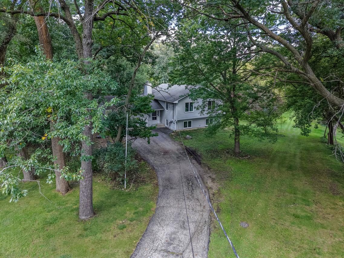 951 Irving Ave., Woodstock, IL 60098
