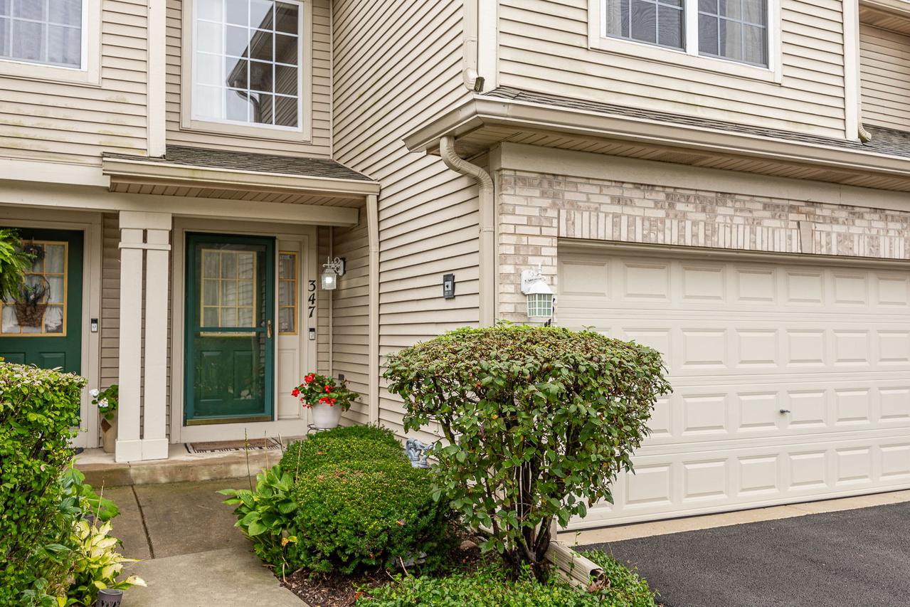 347 Gladstone Ln., Elgin, IL 60120
