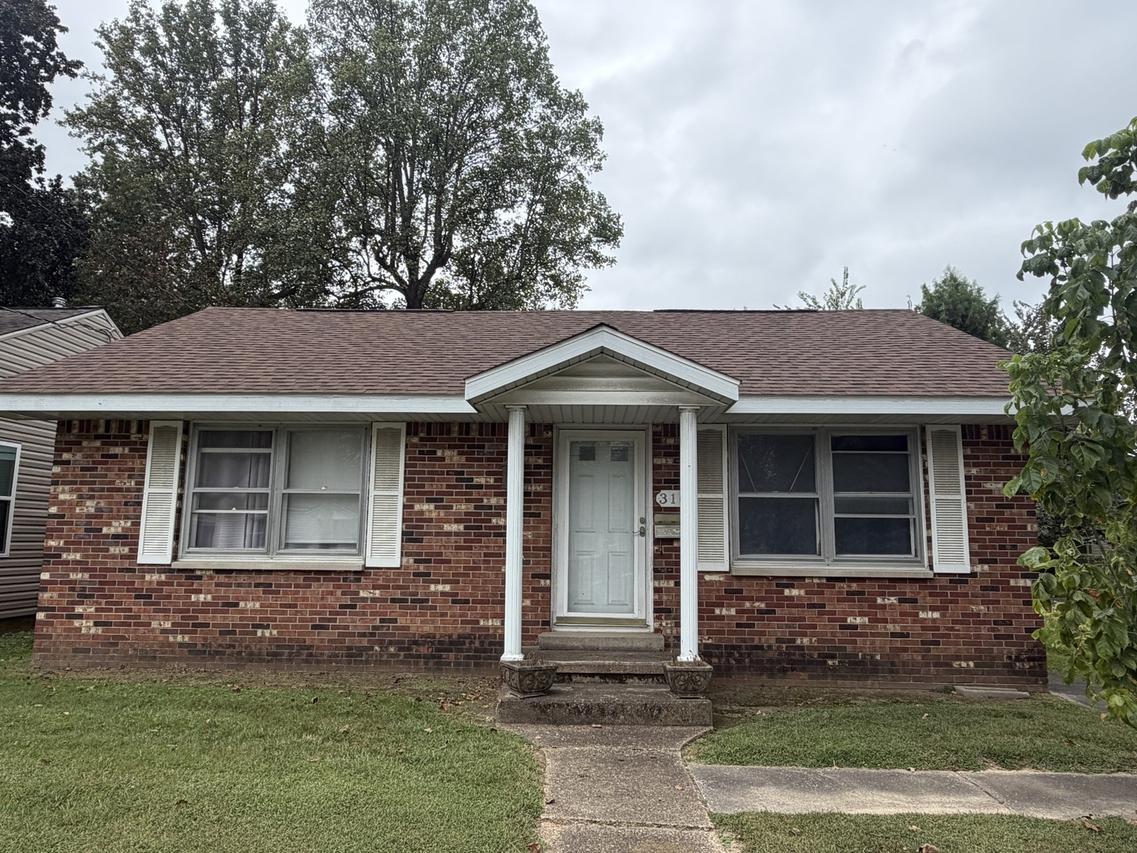 310 E 12th St., Metropolis, IL 62960