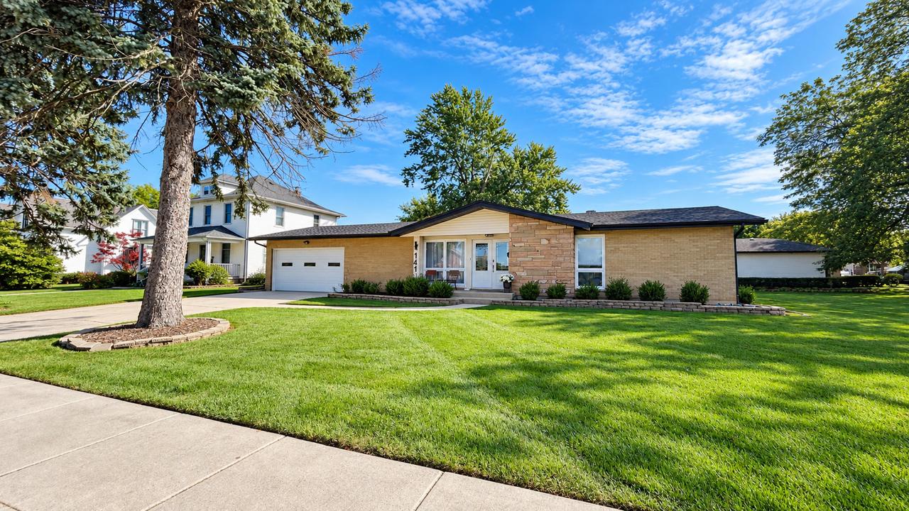 141 W Army Trail Blvd., Addison, IL 60101