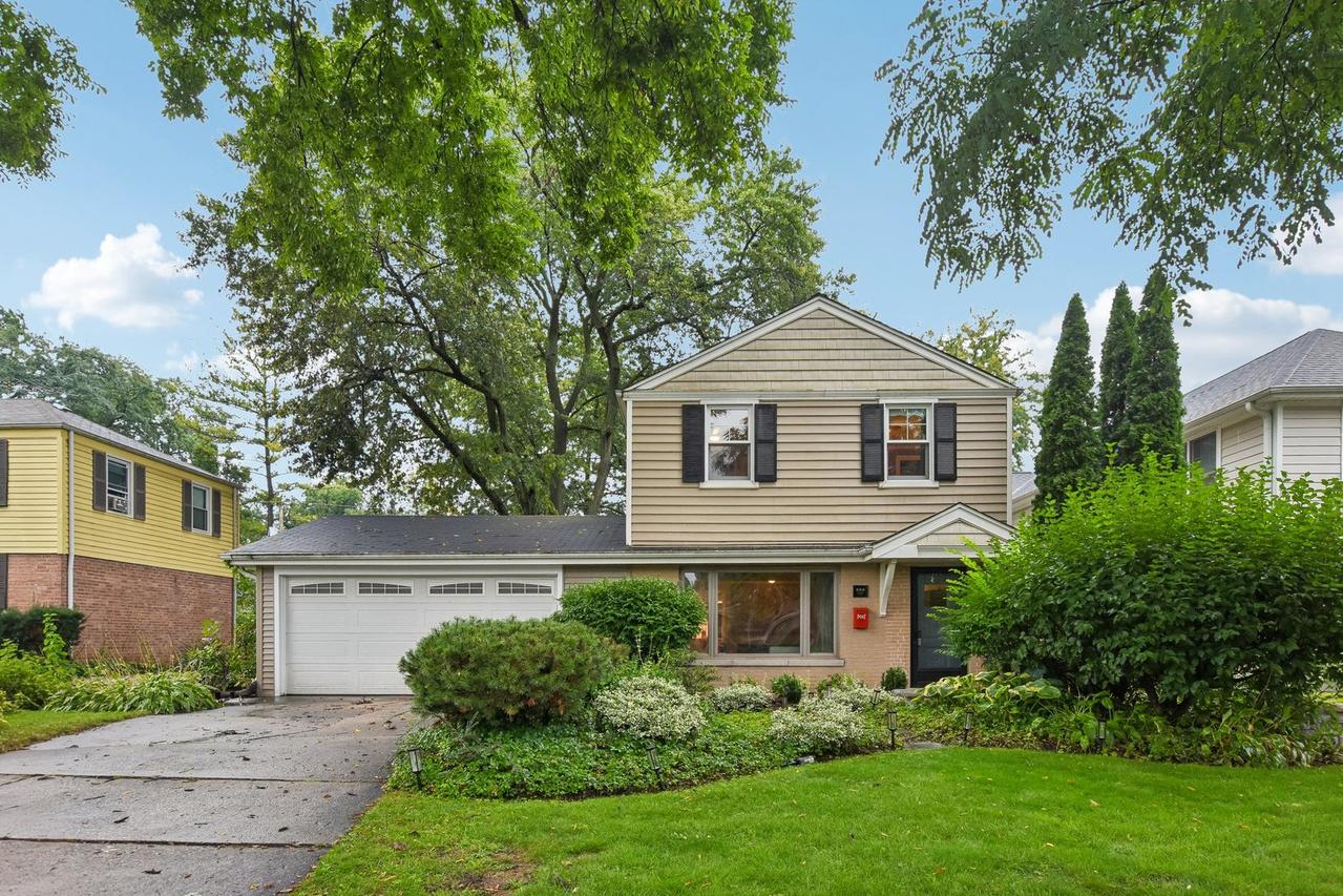 606 S Dryden Pl., Arlington Heights, IL 60005