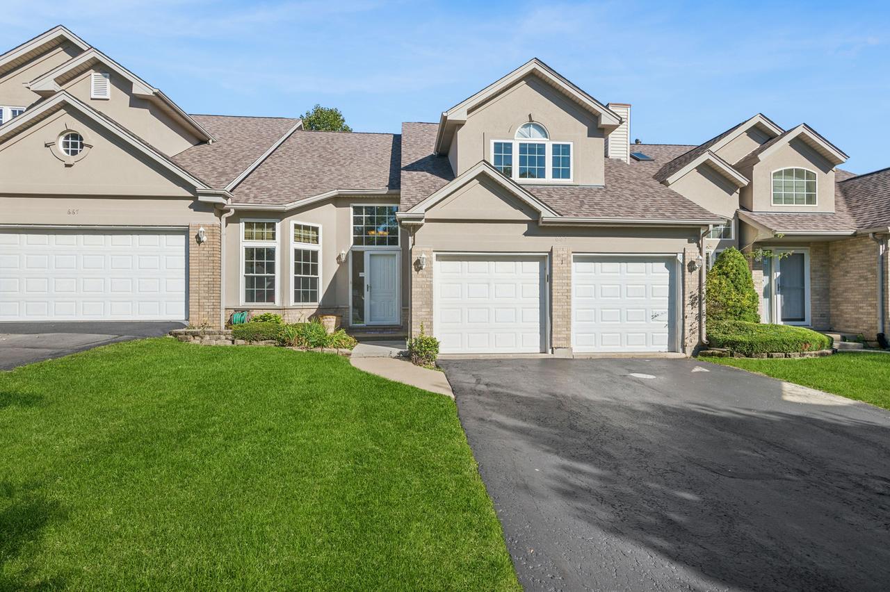 665 Meadowdale Dr., Romeoville, IL 60446