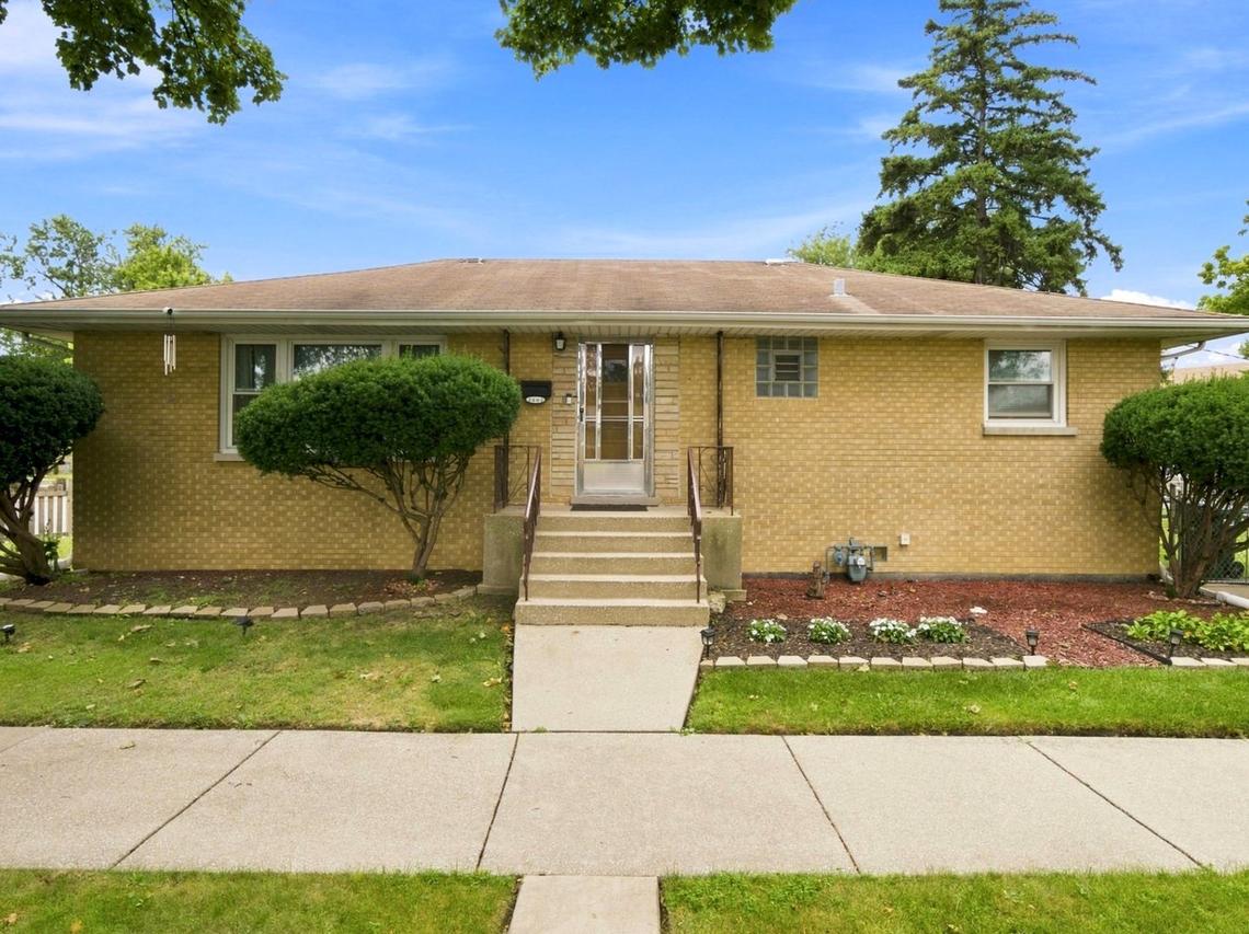 3801 St Charles Rd., Bellwood, IL 60104