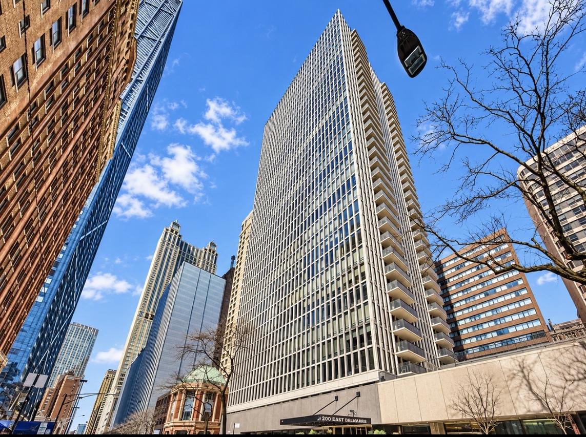 200 E Delaware Pl. #8C-9C, Chicago, IL 60611