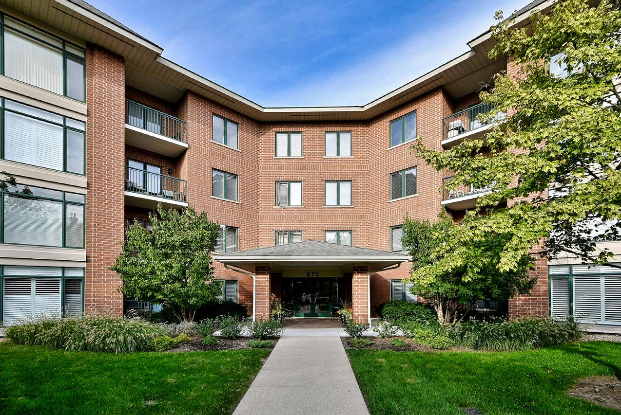875 E 22nd St. #104, Lombard, IL 60148