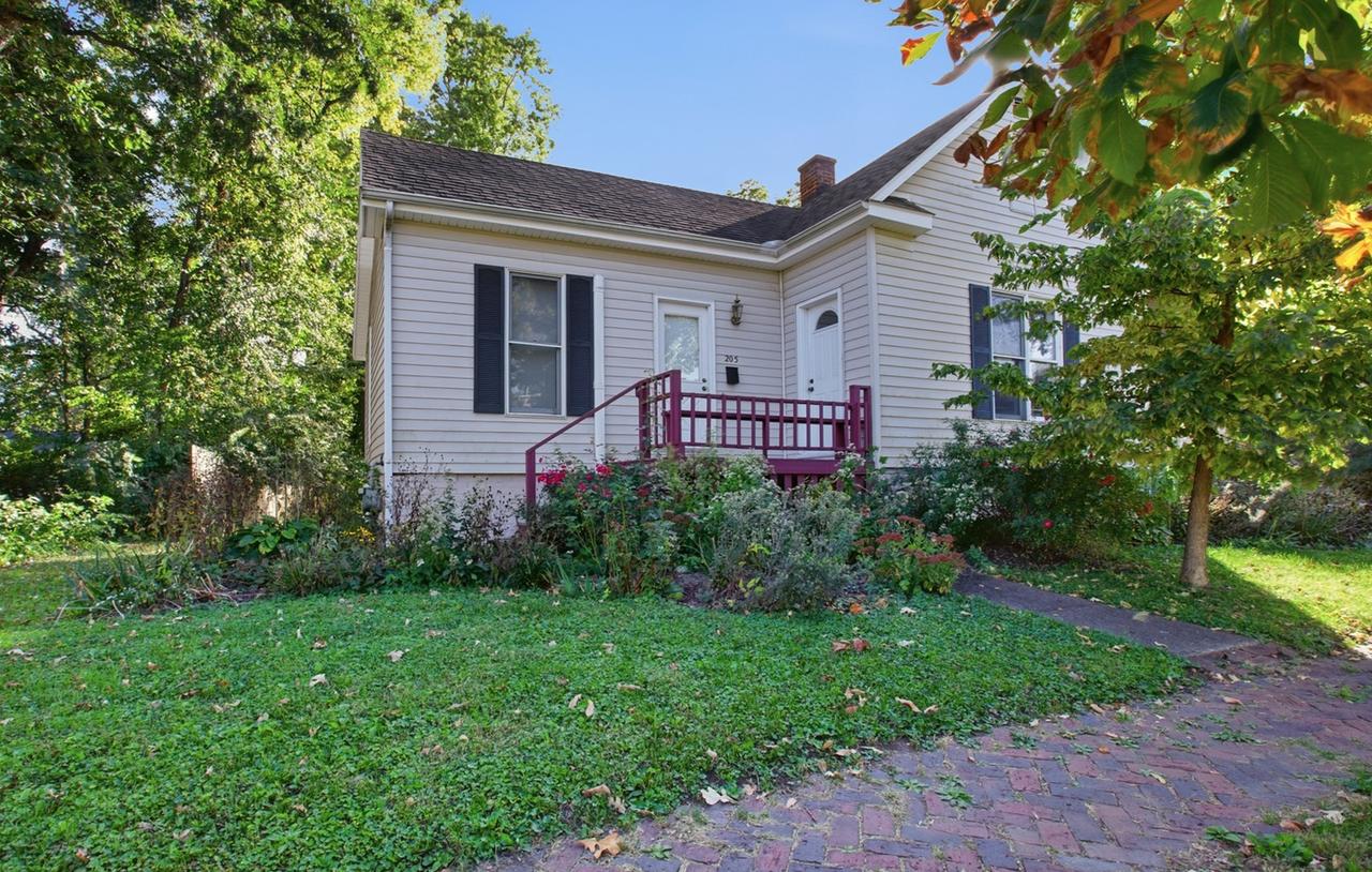 205 E Oregon St., Urbana, IL 61801