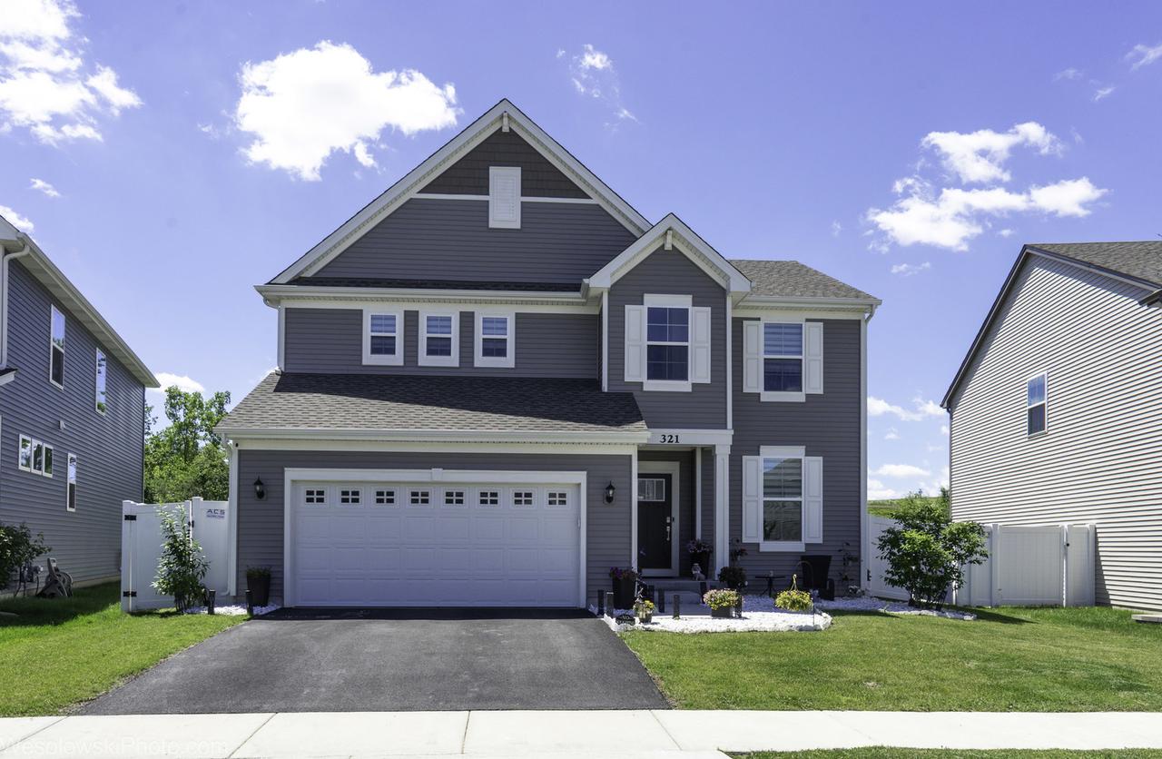 321 S Pointe Ave., South Elgin, IL 60177