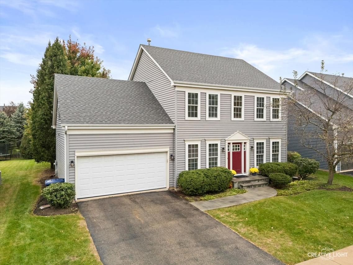 1S068 E Burnham Ln., Geneva, IL 60134